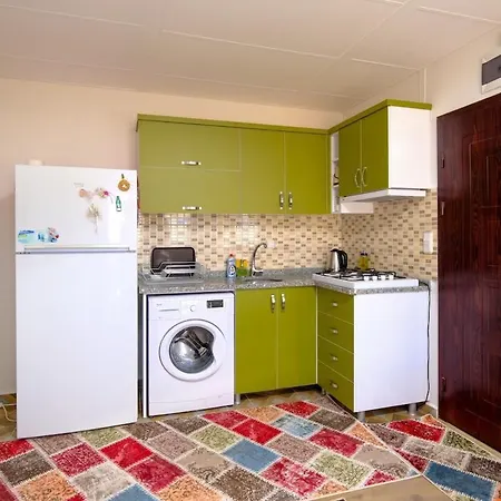 Deniz Manzarali Ve Terasli Apartment *